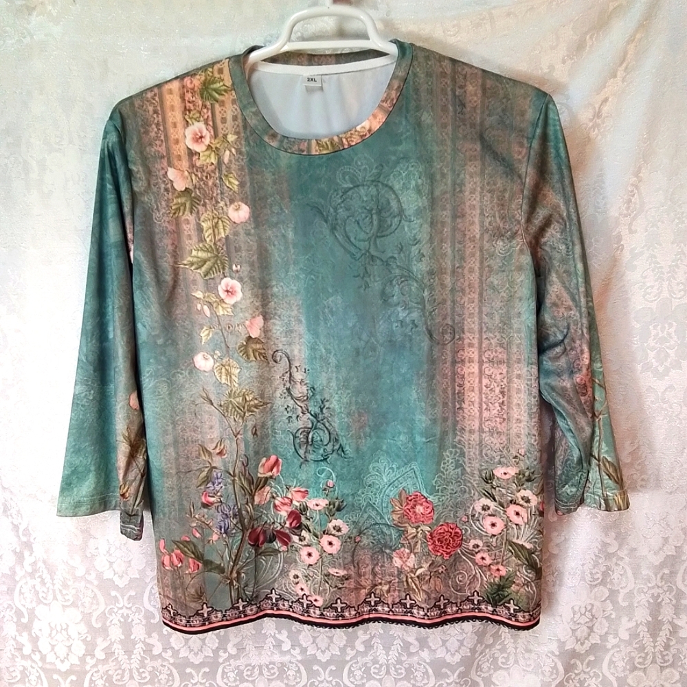 Green with floral design 3/4 sleeves top 2XL